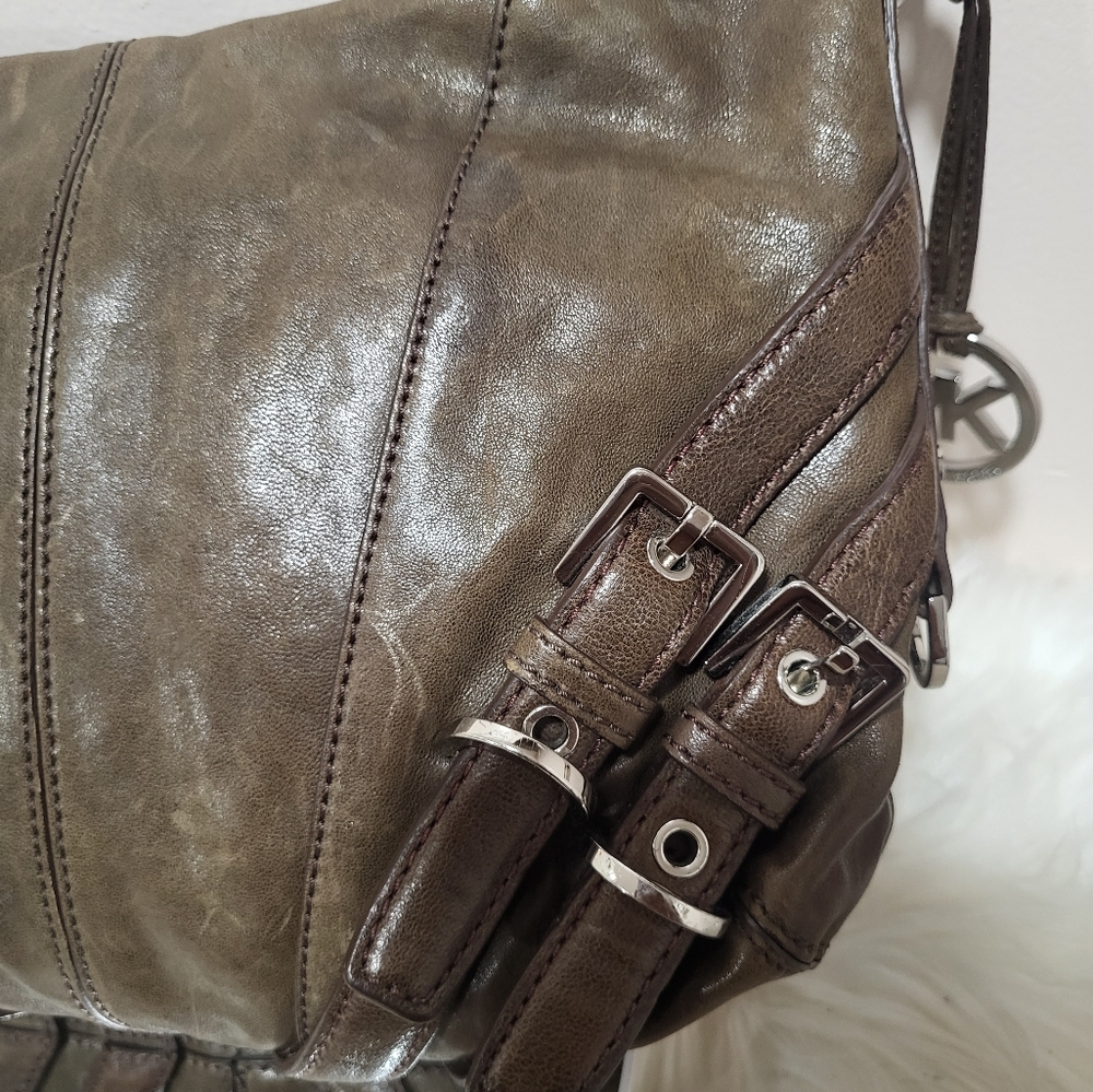 Very good condition used Michael kors Saddle shoulder bag - Picture 10 of 15
